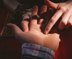 【占い体験談】横浜にある占い師に就職内定について手相占いしてもらいました