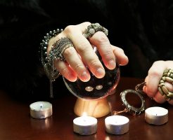 【占い体験談】既婚者なのに職場の男性と不倫中・的中率の高い占い師にメールで霊視診断してもらった結果…